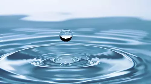 photo montrant une flaque d'eau